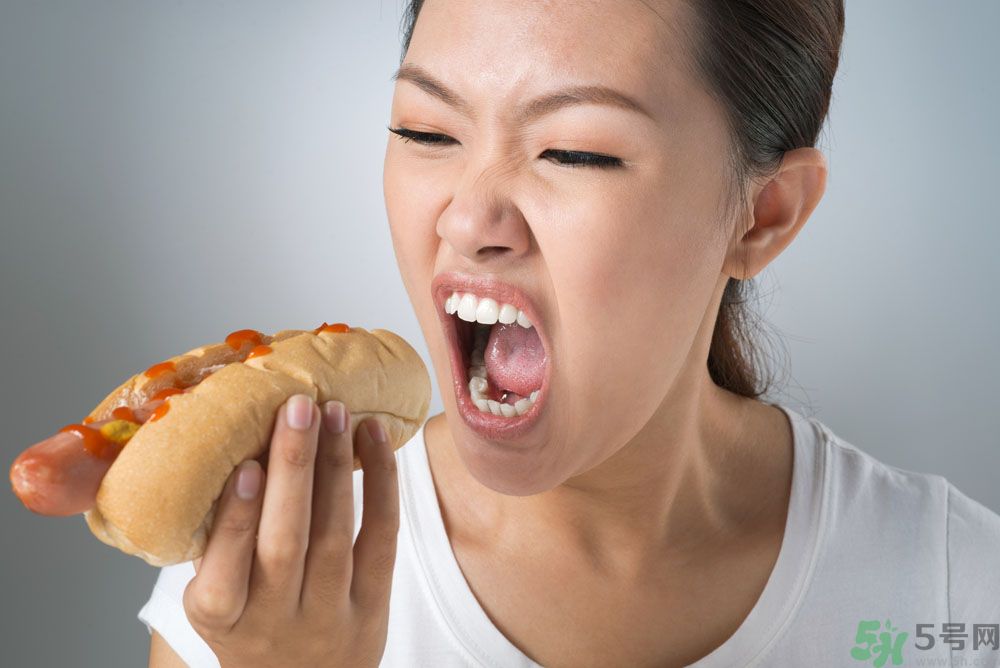 青春期女生吃很多是怎么回事？青春期女生很能吃怎么辦？