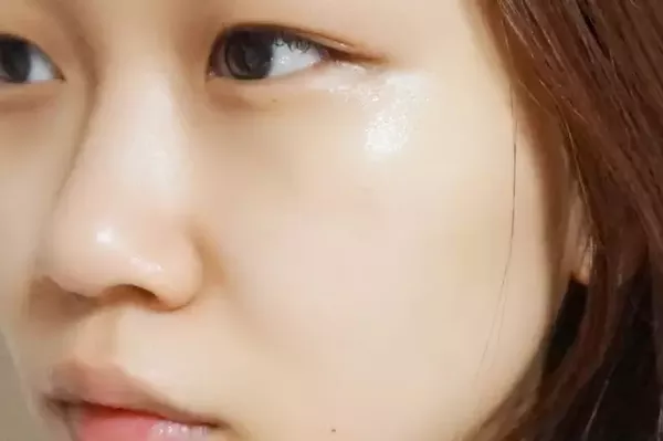 春雨黑盧卡面膜臉正在過(guò)敏可以用嗎？臉上過(guò)敏能用春雨黑盧卡面膜嗎