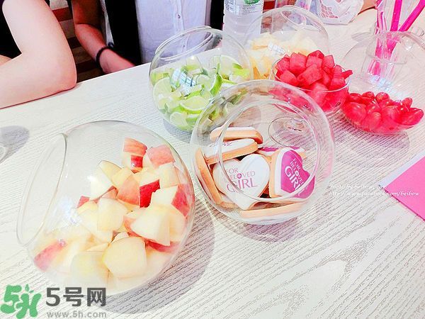 寵愛之名寵愛女孩面膜怎么樣？寵愛女孩礦物云絲面膜好用嗎？
