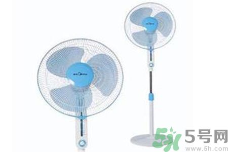怎樣清洗小型電風(fēng)扇？清洗小型電風(fēng)扇的方法