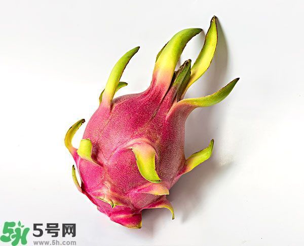 火龍果外面發(fā)霉了里面還能吃么？火龍果外皮爛了還能吃嗎？