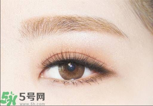 眉筆和眉粉哪個(gè)好用？眉筆和眉粉有什么區(qū)別？