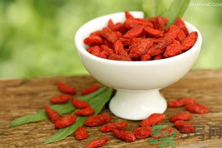 如何控油？如何控油祛痘？
