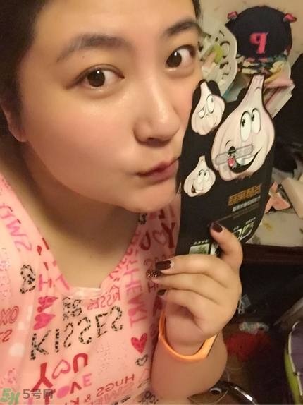 歐尚坊黑面膜怎么樣？歐尚坊黑蒜竹炭蠶絲面膜好用嗎？