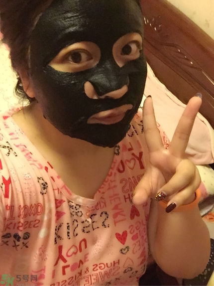 歐尚坊黑面膜怎么樣？歐尚坊黑蒜竹炭蠶絲面膜好用嗎？