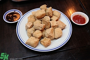 臭豆腐能帶上飛機(jī)嗎？坐飛機(jī)能帶臭豆腐嗎？