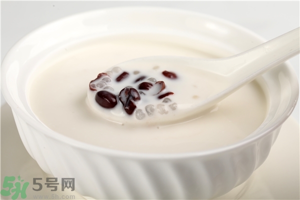 打噴嚏真的是有人在想你嗎？打噴嚏是有人罵你嗎？