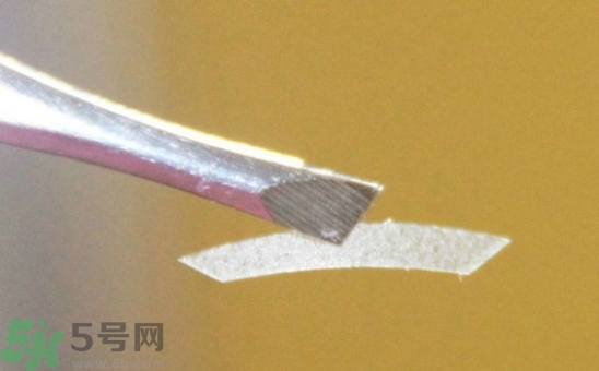 單眼皮怎么變雙眼皮了？單眼皮上面有一條線