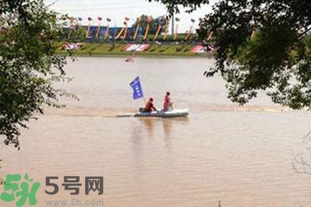 游泳喝到污水了怎么辦？游泳喝到臟水了會(huì)怎樣？