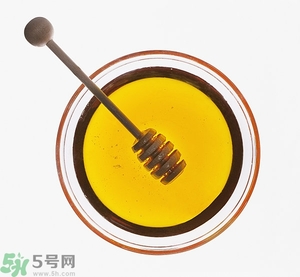 蜂蜜水隔夜還能喝嗎？蜂蜜水第二天還能喝嗎？