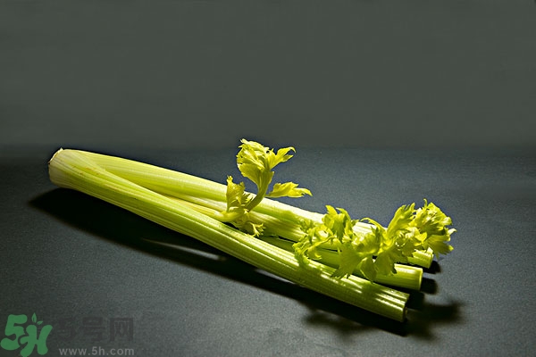 芹菜對(duì)心臟好嗎？吃芹菜對(duì)心臟有什么影響？