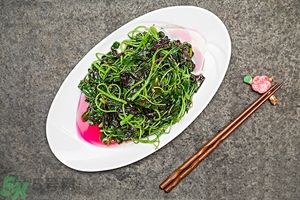 莧菜吃多了有什么壞處？莧菜吃多了大便紅色好嗎？