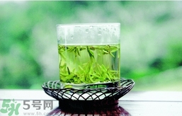 喝蓮子心能減肥嗎？蓮子心泡茶喝能減肥嗎？