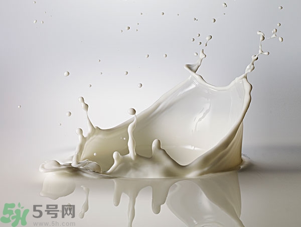 一天喝多少牛奶最好？牛奶一天喝多少合適？