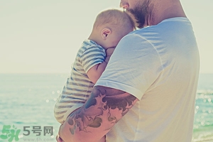 洗紋身要多久才能洗掉？洗紋身后多久能沾水？