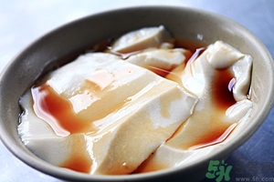 在家怎么制作豆腐腦？怎么制作豆腐腦呢？