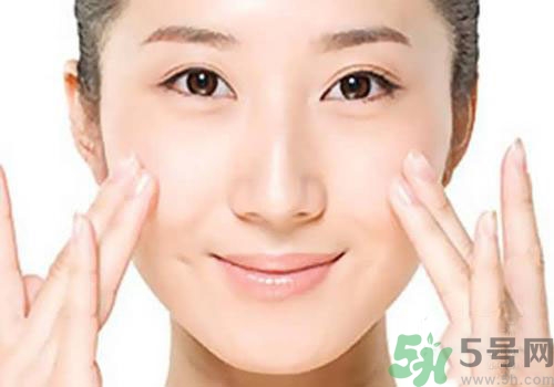 卸妝油怎么用？卸妝油的正確使用方法