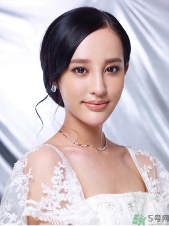乳暈大是什么原因？乳暈大正常嗎？