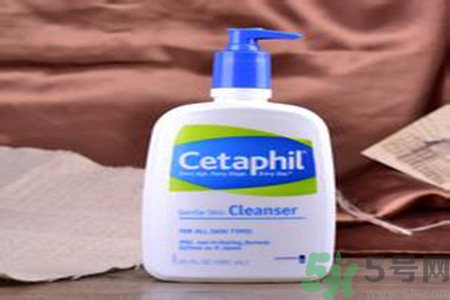 cetaphil絲塔芙溫和無泡潔面乳適合什么膚質(zhì)？cetaphi潔面乳敏感膚質(zhì)可以用嗎？
