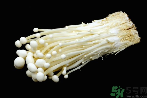 金針菇發(fā)霉了能吃嗎？金針菇長白毛還能吃嗎？