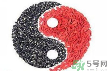 黑枸杞和紅枸杞有什么區(qū)別？黑枸杞和紅枸杞哪個(gè)好？