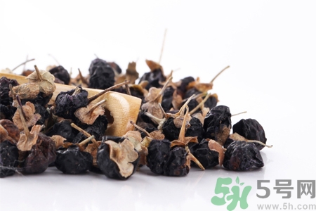 黑枸杞小孩可以吃嗎？黑枸杞小孩吃有什么好處？