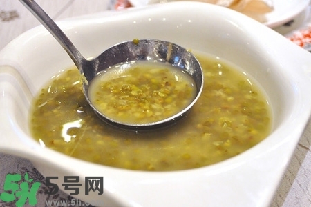 夏天喝綠豆湯好嗎？夏天喝綠豆湯好不好？