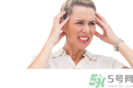女人濕氣重的癥狀有哪些？女人濕氣重有什么表現(xiàn)？