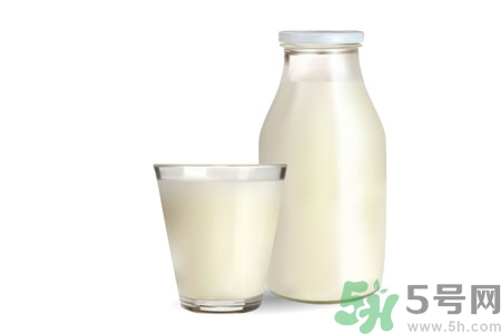 喝牛奶拉肚子怎么回事？?如何預(yù)防喝牛奶拉肚子呢？