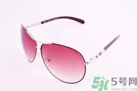 太陽(yáng)鏡什么材質(zhì)好？太陽(yáng)鏡什么材質(zhì)的鏡片好？