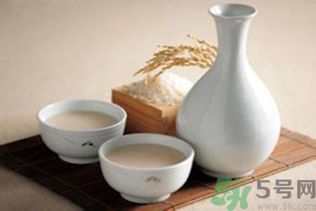 寶寶可以喝米酒嗎？寶寶多大了可以喝米酒？