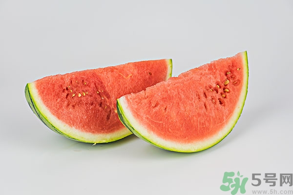 西瓜沒熟透可以吃嗎？西瓜不好吃怎么做好吃？