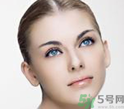 女生多大可以敷面膜？20歲左右的女生適合用什么面膜？