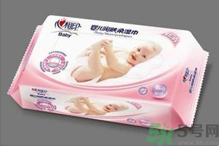 寶寶可以用濕巾紙擦屁股嗎？寶寶用濕巾紙擦屁股有什么危害？