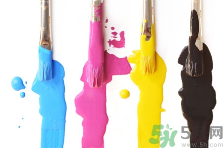 手上有油漆怎么洗？油漆沾到衣服上怎么洗？