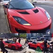 李鐘碩開的什么車？姜哲開的什么車？