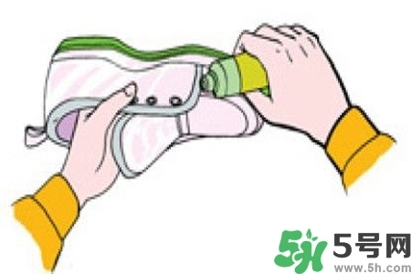 運動鞋怎么清洗？如何清洗運動鞋？