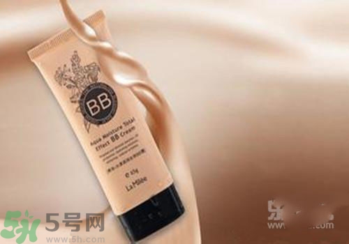 bb霜用洗面奶可以洗干凈嗎？bb霜洗面奶沒洗干凈有什么危害？