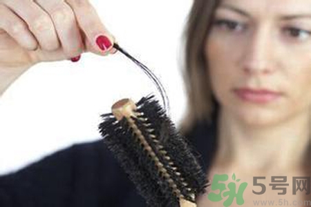 生完寶寶掉頭發(fā)怎么辦？生完寶寶掉頭發(fā)原因？