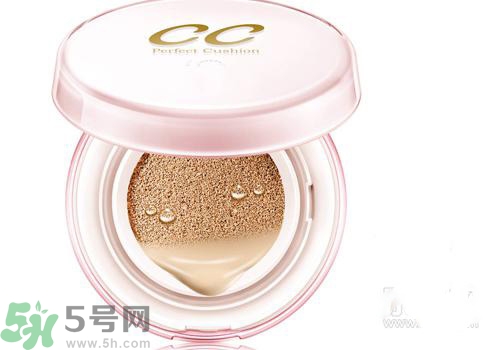 cc霜和防曬霜哪個先用？cc霜和防曬霜的使用順序