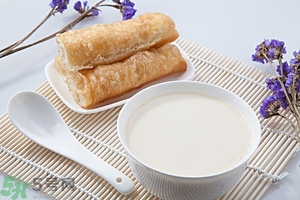 豆奶粉結(jié)塊還能喝嗎？豆奶粉分層還能喝嗎？