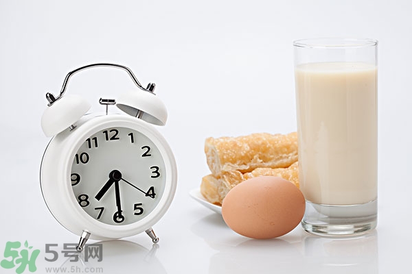 豆奶粉結(jié)塊還能喝嗎？豆奶粉分層還能喝嗎？