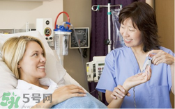 剖腹產(chǎn)后多久來月經(jīng)？剖腹產(chǎn)后月經(jīng)不調(diào)的表現(xiàn)？
