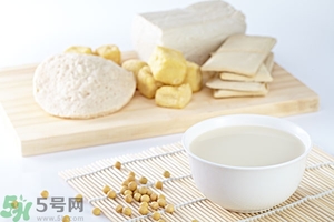 早上喝豆奶好嗎？晚上喝豆奶好嗎？