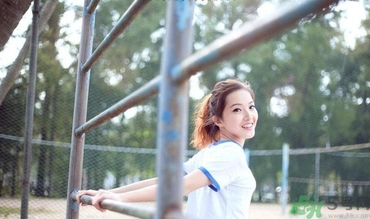 13歲女生平胸怎么辦？13歲女生平胸正常嗎？
