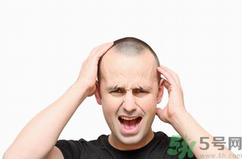 男人禿頂是什么原因？男人禿頂怎么辦？
