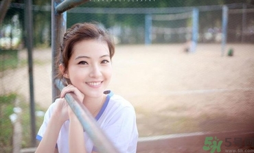 13歲女生平胸怎么辦？13歲女生平胸正常嗎？
