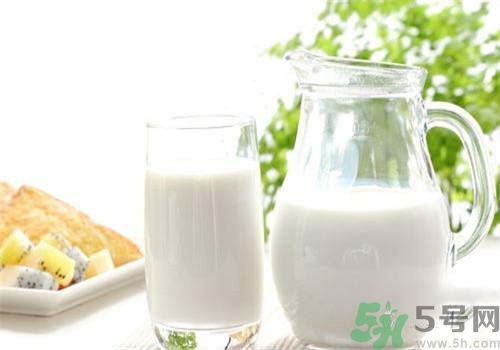 帶狀皰疹可以喝牛奶嗎？帶狀皰疹喝牛奶好不好？