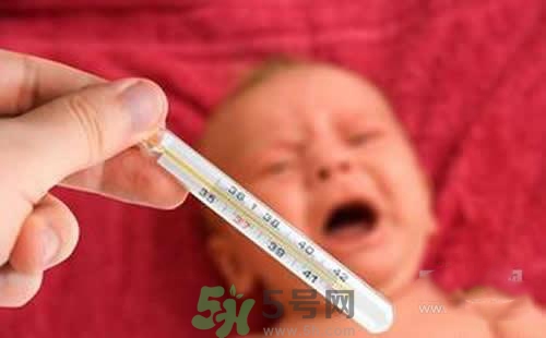 寶寶發(fā)燒多久量一次體溫？寶寶發(fā)燒怎么量體溫？