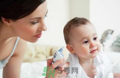 寶寶發(fā)燒多久量一次體溫？寶寶發(fā)燒怎么量體溫？